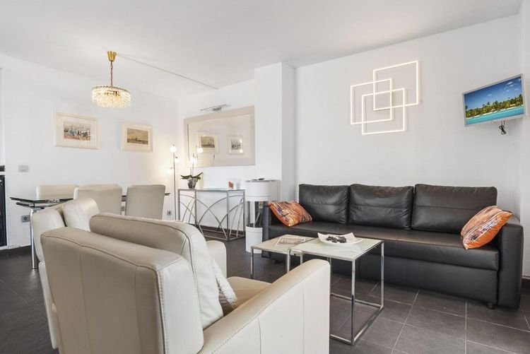 Apartment | Resale in Fuengirola in Fuengirola Others, Costa del Sol - Photo 5
