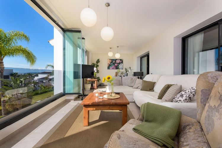 Apartment | Resale in Estepona in Estepona, Costa del Sol - Photo 2