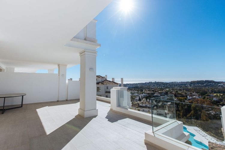 Apartment | Resale in Nueva Andalucía - Development photo 1