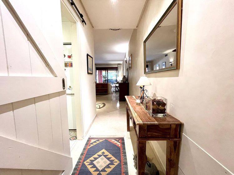 listing card gallery