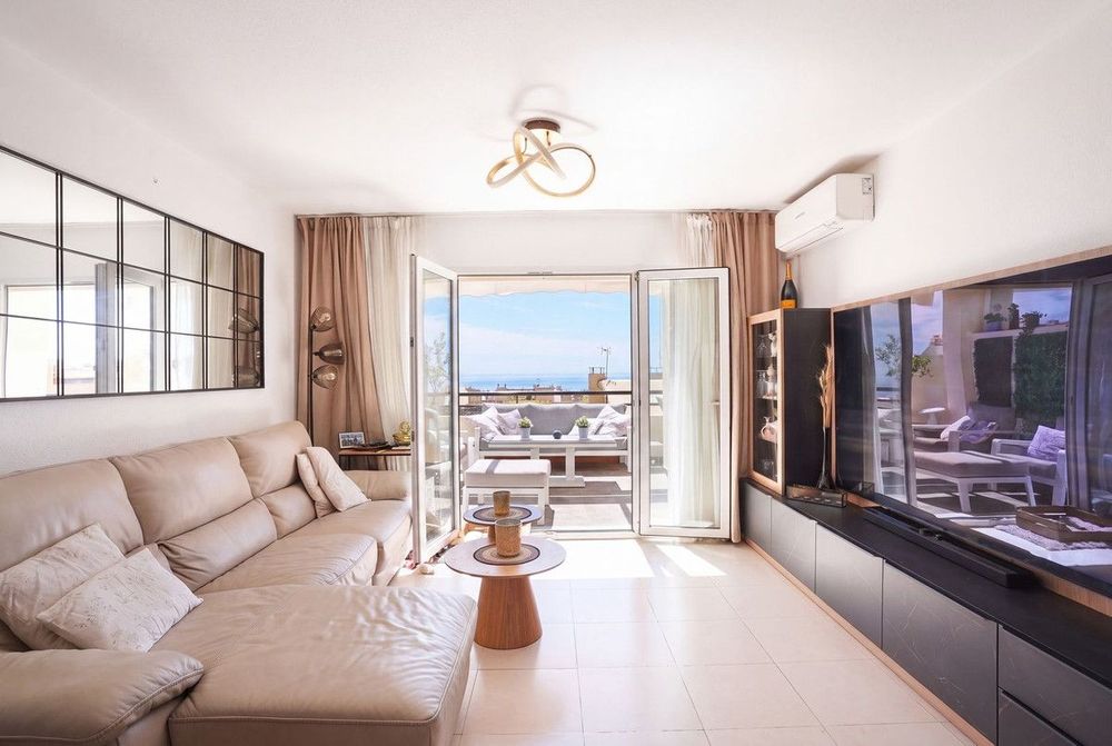 Penthouse | Resale in Calahonda in Calahonda, Costa del Sol - Main property photo