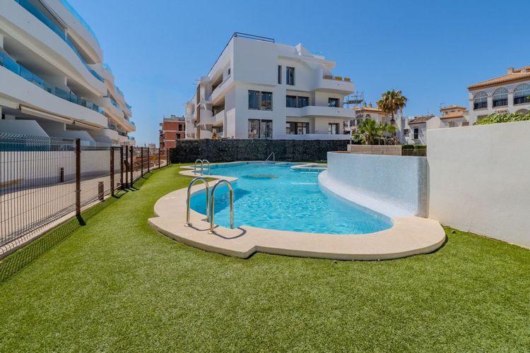 Apartment | Resale in Playa Flamenca in Playa Flamenca, Costa Blanca - Photo 3
