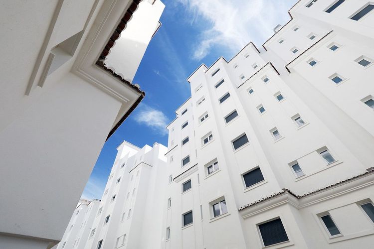 Apartment | Resale in Estepona in Estepona, Costa del Sol - Photo 4