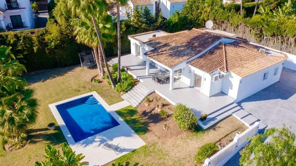 House | Resale in Atalaya in Atalaya, Costa del Sol - Main property photo