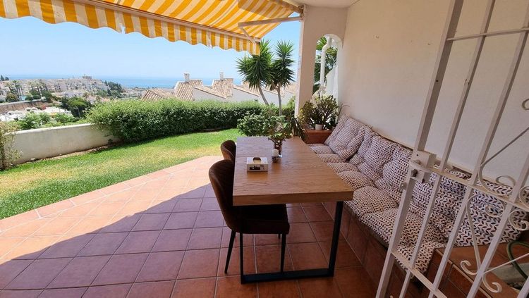 House | Resale in Calahonda in Calahonda, Costa del Sol - Photo 3