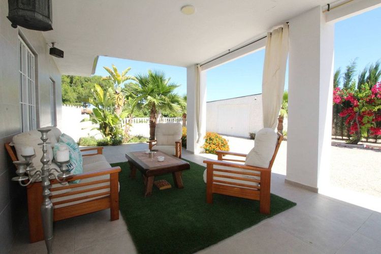 House | Resale in Elche in Elche, Costa Blanca - Photo 3
