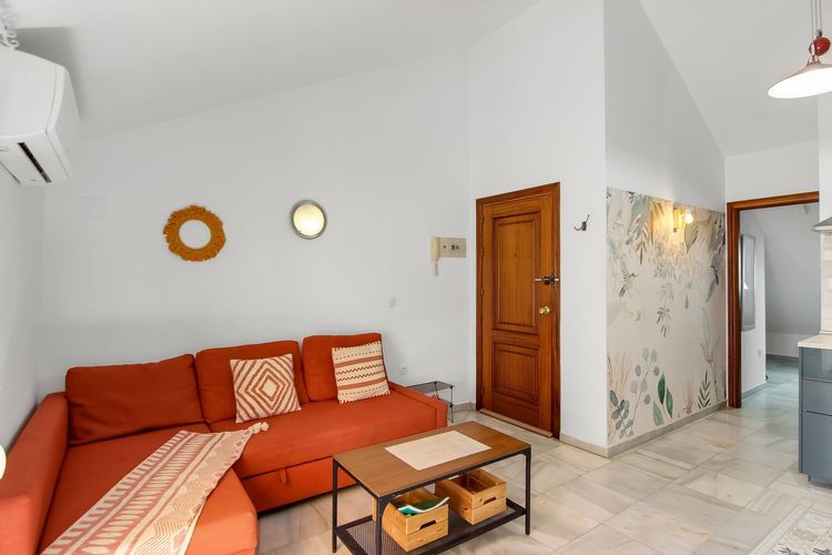 Apartment | Resale in Fuengirola in Fuengirola, Costa del Sol - Photo 3
