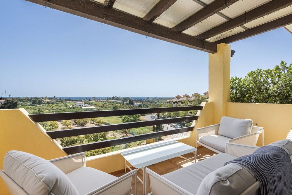 Apartment | Resale in Selwo in Selwo, Costa del Sol - Main property photo