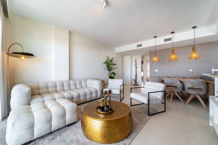 Apartment | Resale in Fuengirola in Fuengirola Others, Costa del Sol - Photo 4