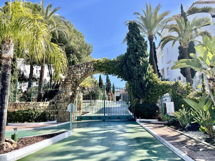 Apartment | Resale in The Golden Mile in The Golden Mile, Costa del Sol - Photo 3