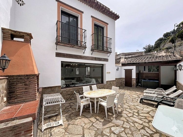 House | Resale in Salares - Development photo 1