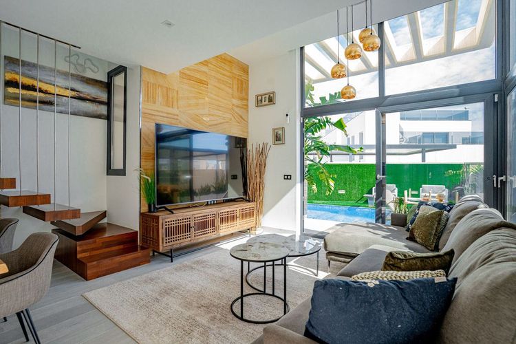 House | Resale in Lomas de Cabo Roig in Lomas de Cabo Roig, Costa Blanca - Photo 5