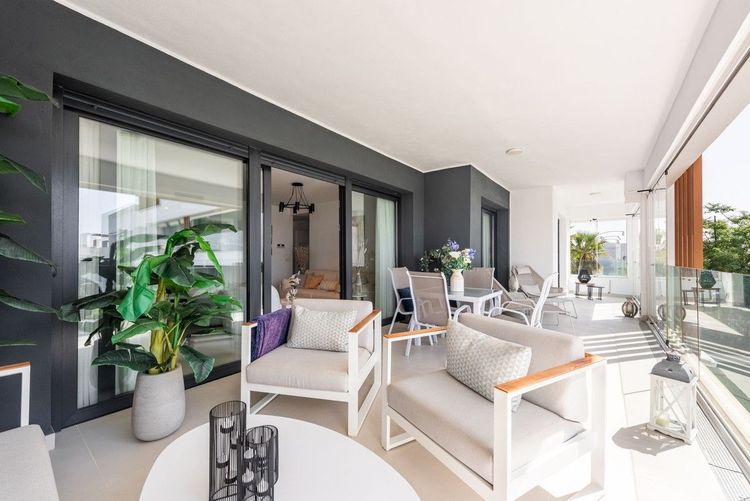 Apartment | Resale in Bel Air in Bel Air, Costa del Sol - Photo 2