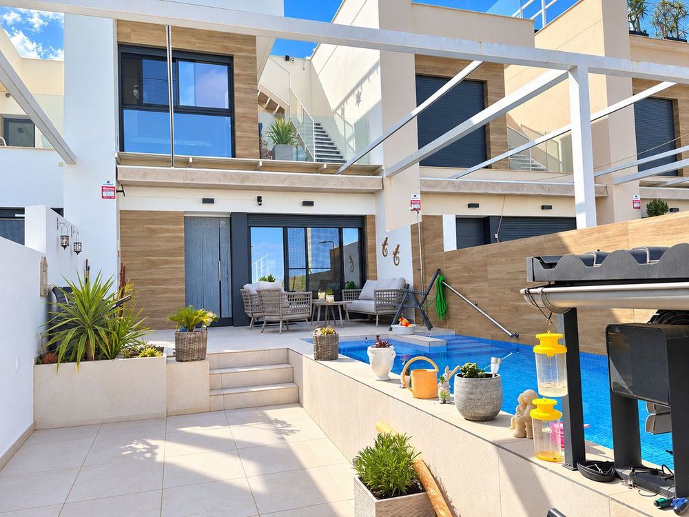 House | Resale in Rojales in Rojales, Rosales / Quesada, Costa Blanca - Main property photo