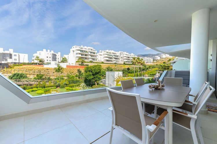 Apartment | Resale in Higueron in Higueron, Costa del Sol - Photo 2