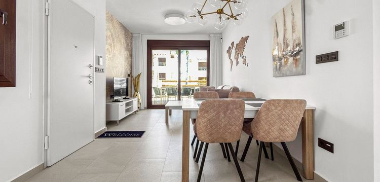 Apartment | Resale in Torrevieja in Torrevieja, Costa Blanca - Photo 3