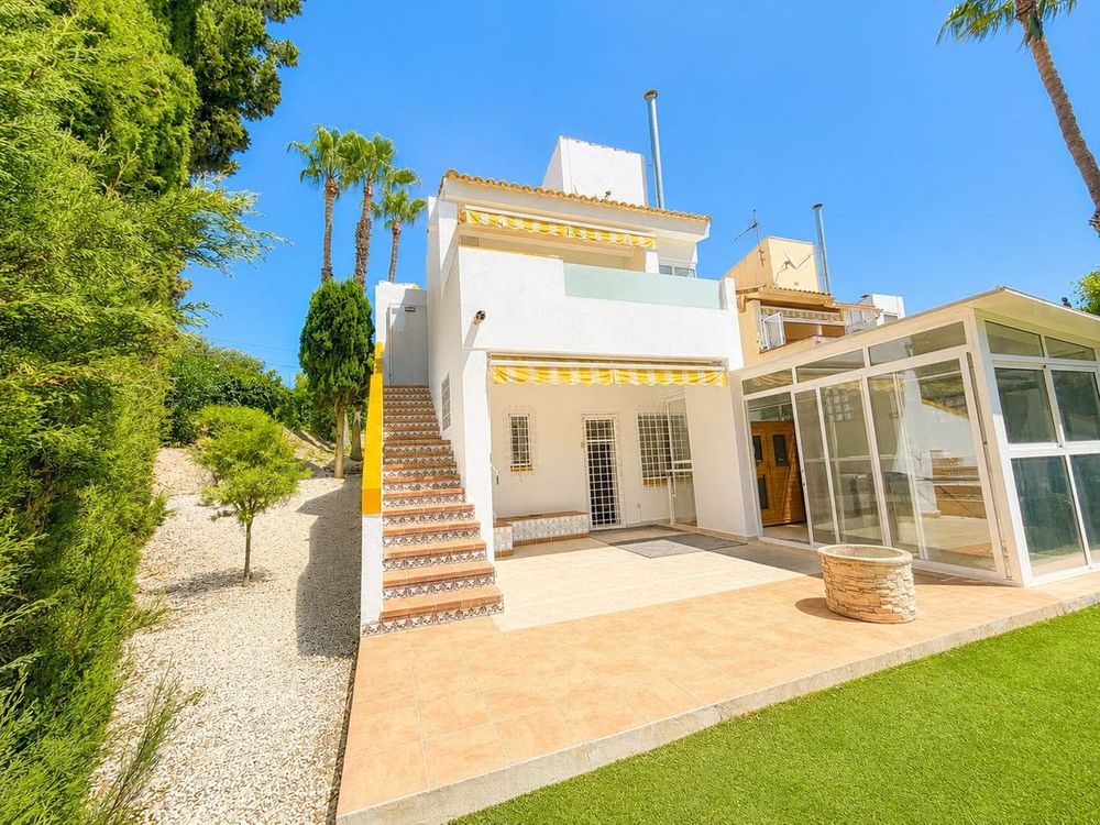 House | Resale in Villamartin in Villamartin, Costa Blanca - Main property photo