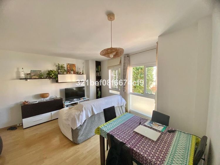 Apartment | Resale in Málaga in Málaga, Málaga City Others, Costa del Sol - Photo 2