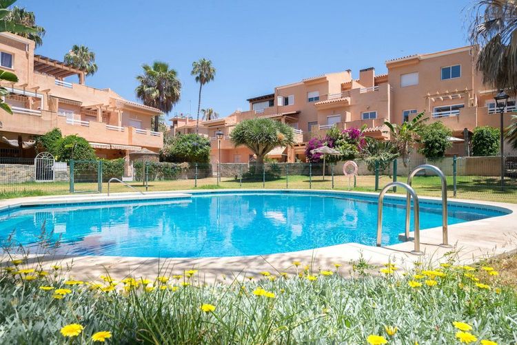 Apartment | Resale in Carib Playa in Carib Playa, Costa del Sol - Photo 2