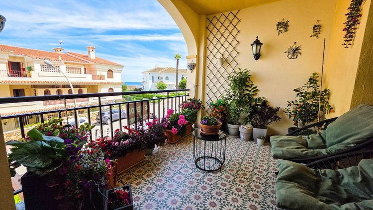 Penthouse | Resale in La Duquesa - Development photo 1