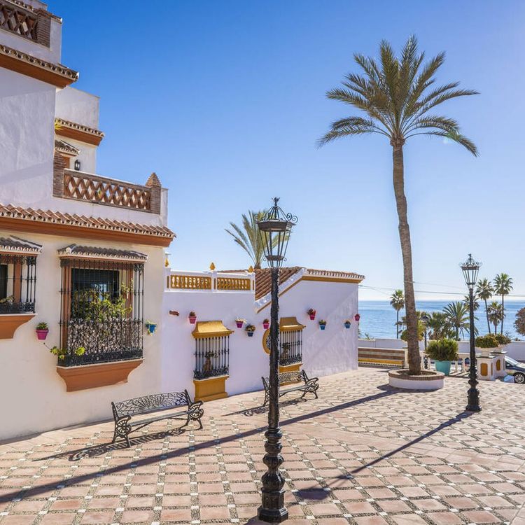 Apartment | Resale in Estepona in Estepona, Costa del Sol - Photo 3