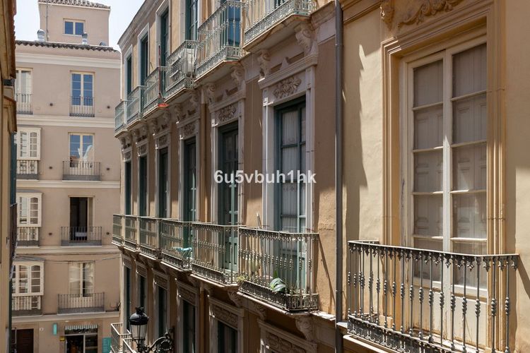 Apartment | Resale in Málaga in Málaga, Costa del Sol - Photo 3