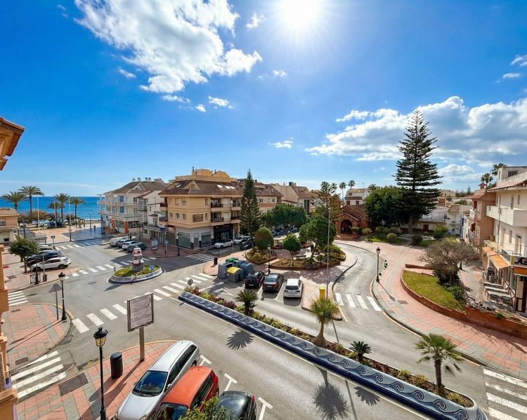 Apartment | Resale in San Luis de Sabinillas in San Luis de Sabinillas, Costa del Sol - Photo 3