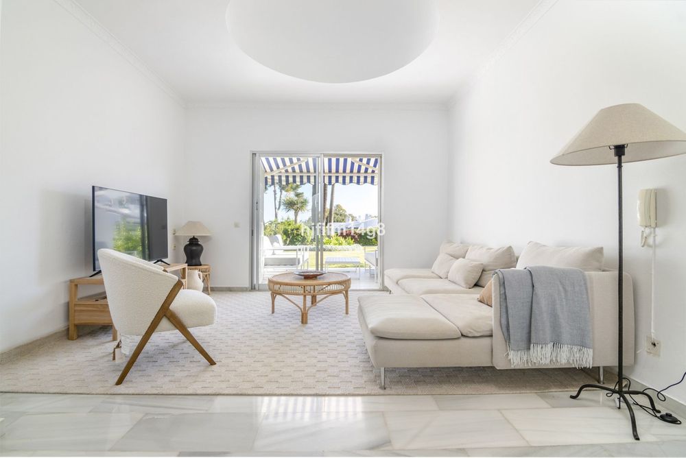 Apartment | Resale in Nueva Andalucía in Nueva Andalucía Others, Costa del Sol - Main property photo