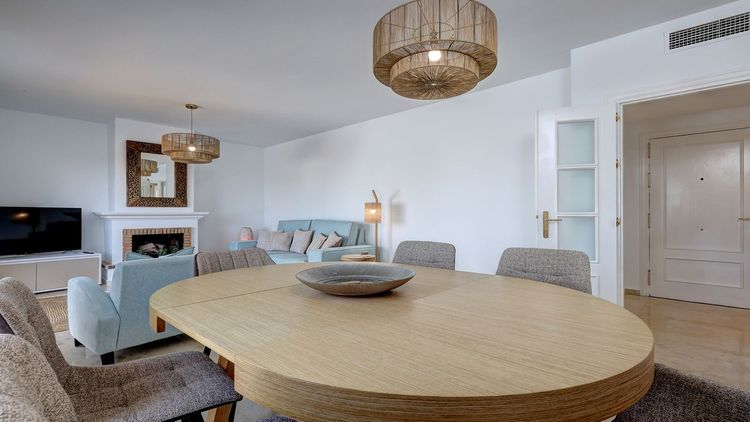 Apartment | Resale in Casares in Casares, Costa del Sol - Photo 4