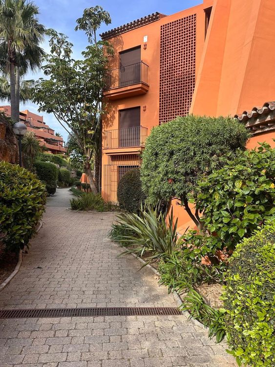 Apartment | Resale in Estepona in Estepona, Costa del Sol - Photo 3