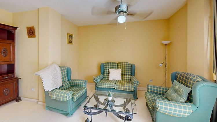 Apartment | Resale in Fuengirola in Fuengirola Others, Costa del Sol - Photo 4
