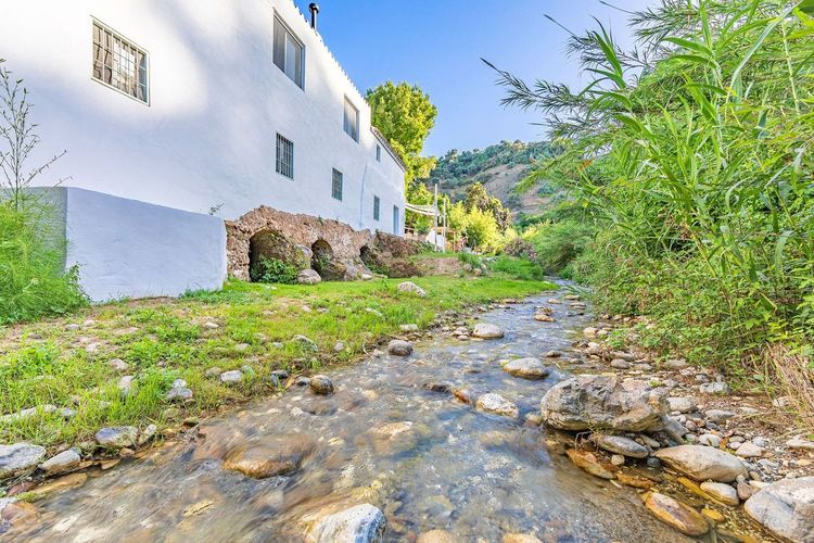House | Resale in Coín in Coín, Costa del Sol - Photo 3