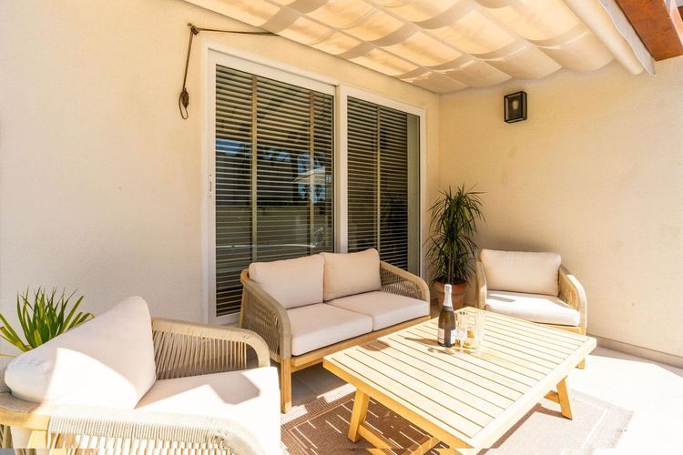 House | Resale in Marbesa in Marbesa, Marbella East, Costa del Sol - Photo 5