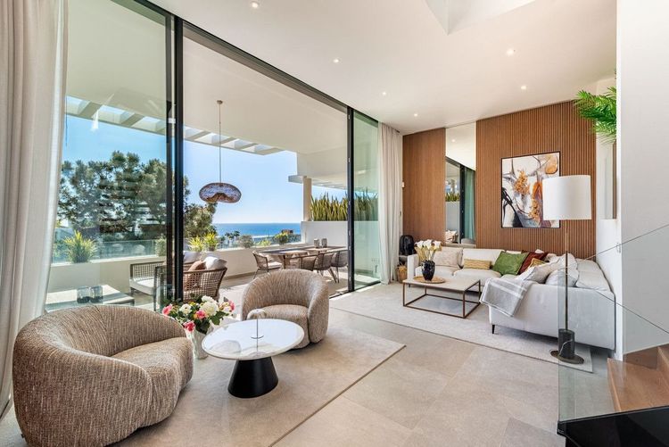 House | Resale in Cabopino in Cabopino, Costa del Sol - Photo 4