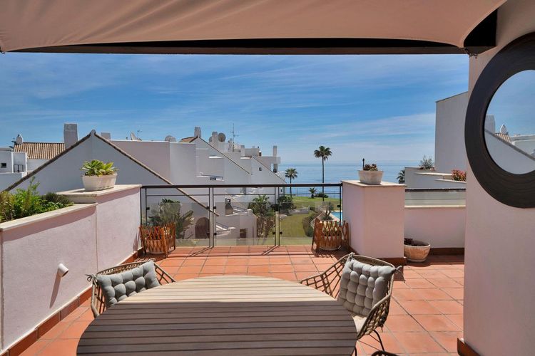 Penthouse | Resale in Casares - Development photo 1