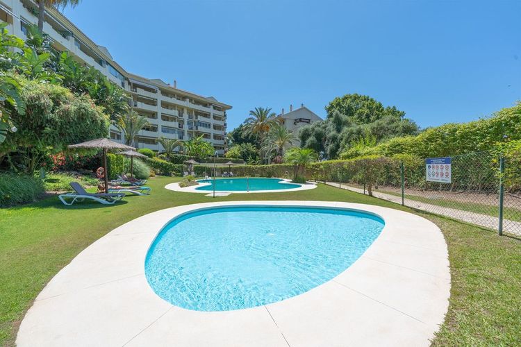 Apartment | Resale in Guadalmina Alta in Guadalmina Alta, Costa del Sol - Photo 2