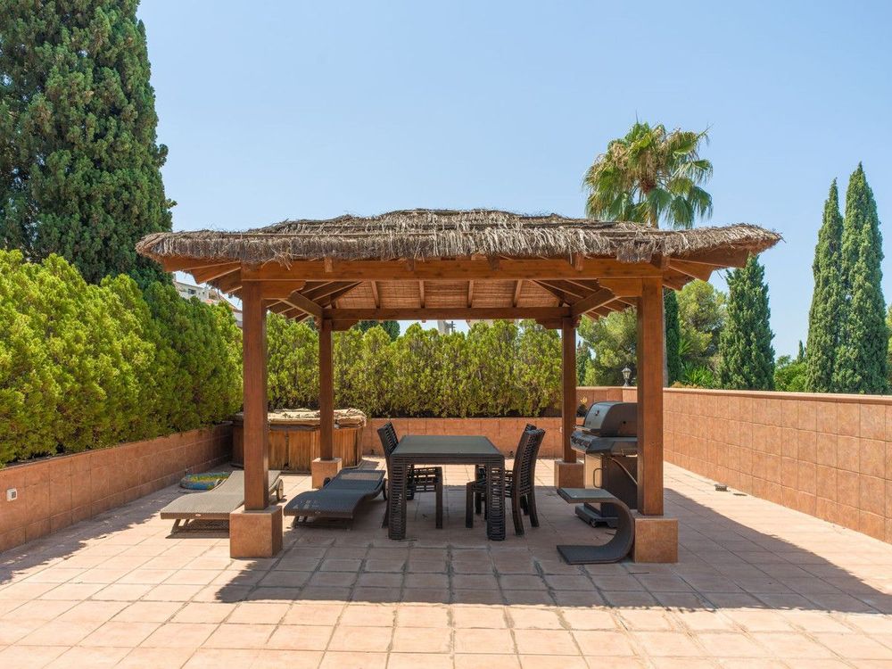 Penthouse | Resale in The Golden Mile in The Golden Mile, Costa del Sol - Main property photo