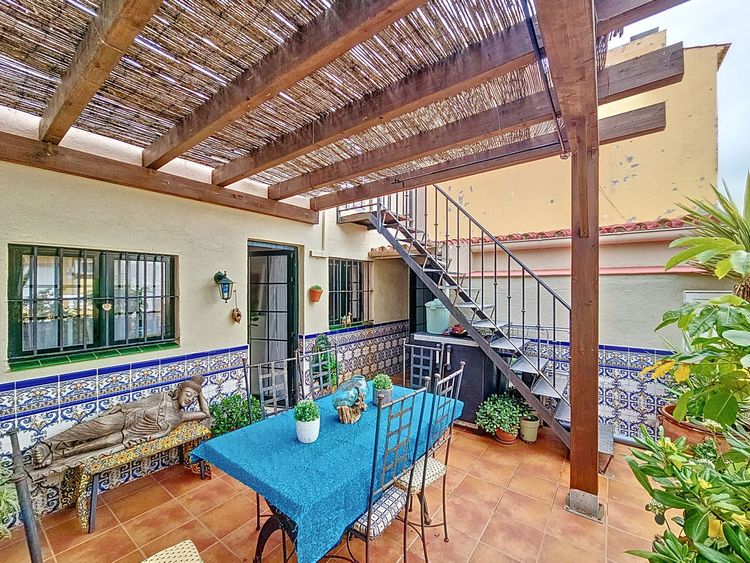 House | Resale in La Duquesa in La Duquesa, Costa del Sol - Photo 4
