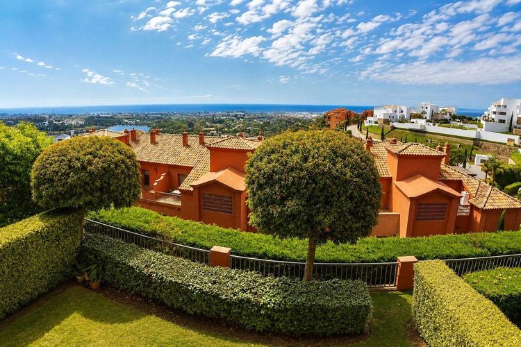 Apartment | Resale in Los Flamingos in Los Flamingos, Costa del Sol - Photo 5