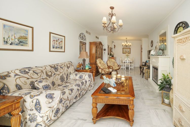 Apartment | Resale in Benalmadena in Benalmadena Others, Costa del Sol - Photo 4