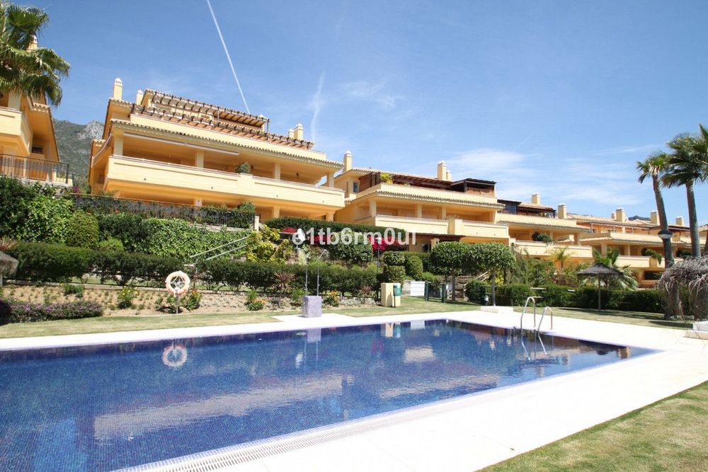 Apartment | Resale in The Golden Mile in The Golden Mile, Costa del Sol - Main property photo