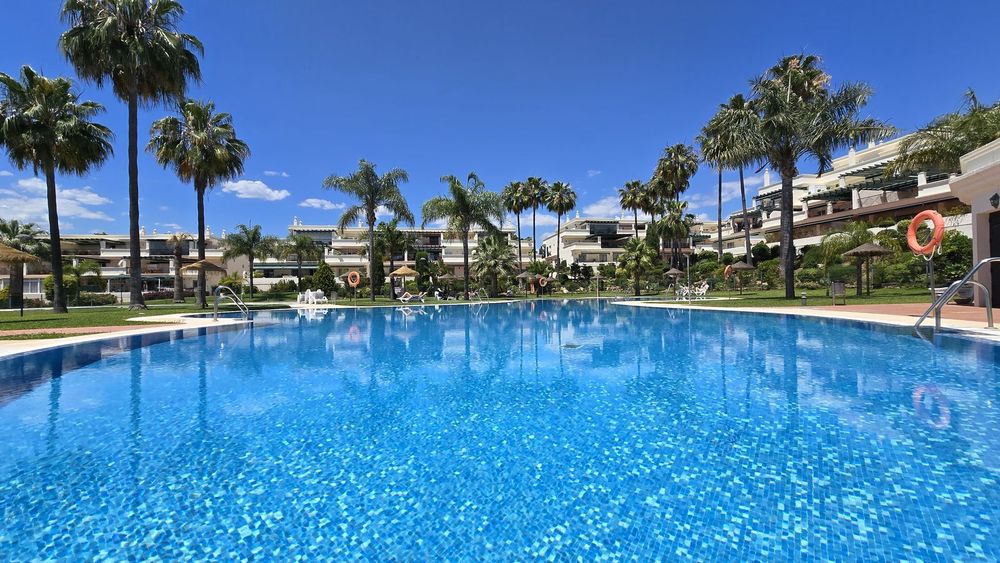 Apartment | Resale in Nueva Andalucía in Nueva Andalucía Others, Costa del Sol - Main property photo