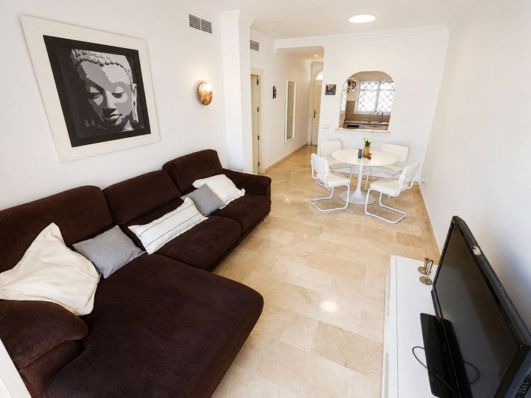 Penthouse | Resale in Nueva Andalucía in Nueva Andalucía Others, Costa del Sol - Photo 2