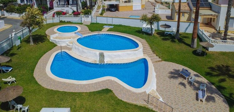 House | Resale in La Rioja in La Rioja, Costa Blanca - Photo 2