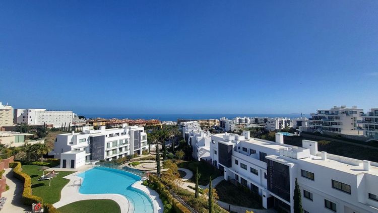 Penthouse | Resale in Fuengirola in Fuengirola Others, Costa del Sol - Photo 2