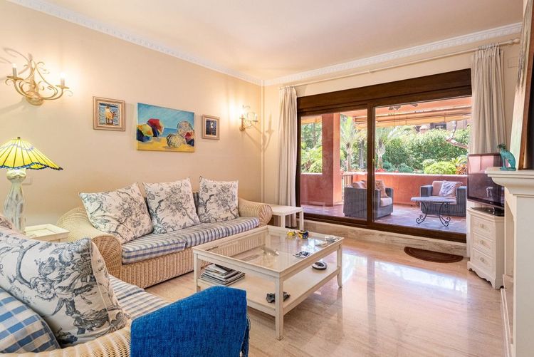 Apartment | Resale in Guadalmina Baja in Guadalmina Baja, Costa del Sol - Photo 4