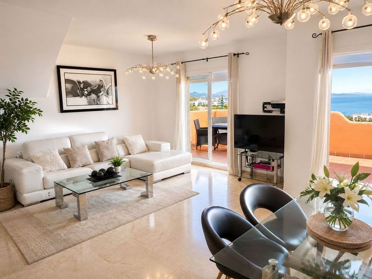 Penthouse | Resale in Casares Playa in Casares Playa, Costa del Sol - Photo 2