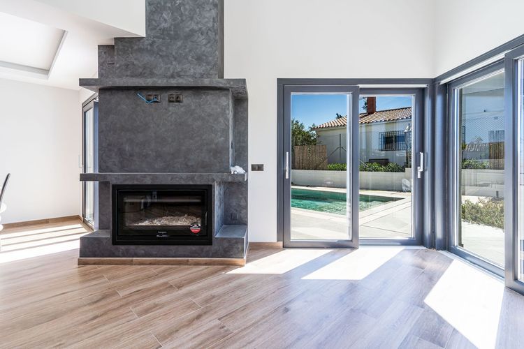 House | Resale in Estepona in Estepona, Costa del Sol - Photo 4