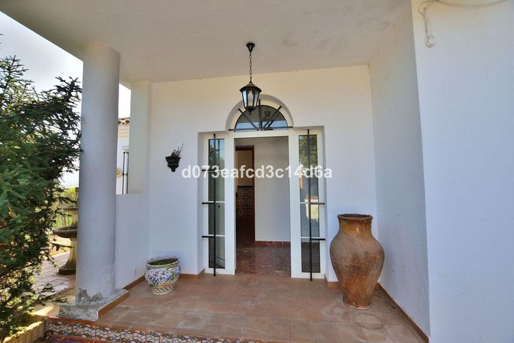 House | Resale in Ronda in Ronda, Costa del Sol - Photo 3
