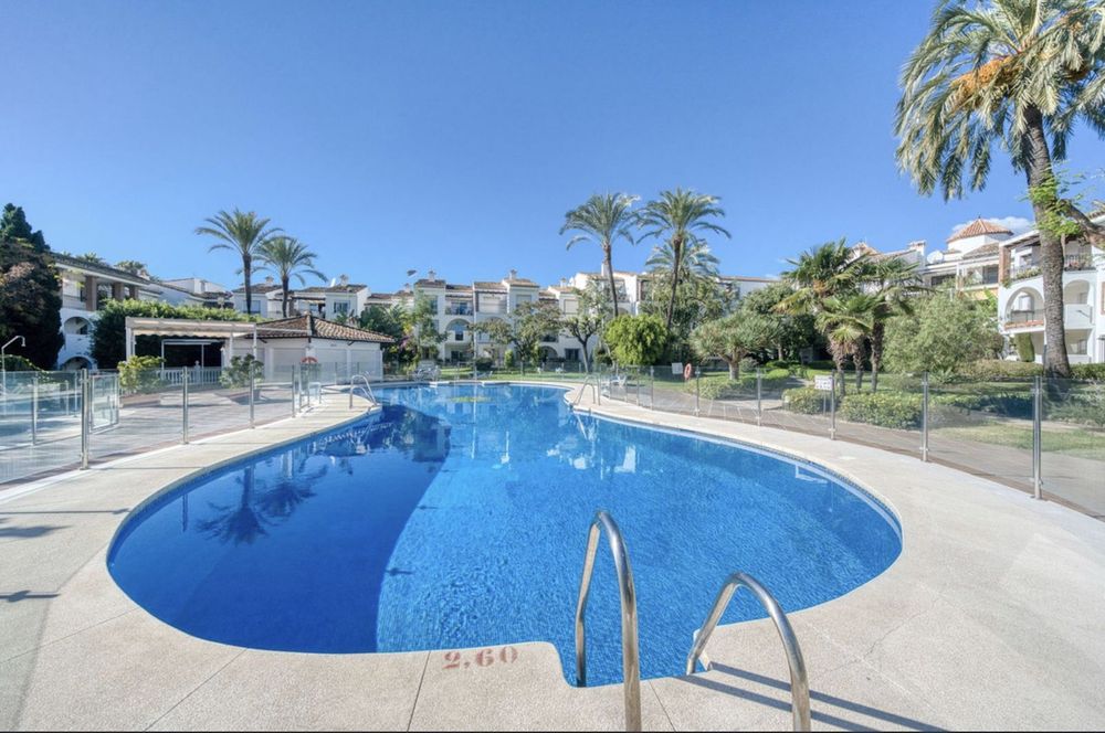 Apartment | Resale in New Golden Mile in New Golden Mile, Costa del Sol - Main property photo